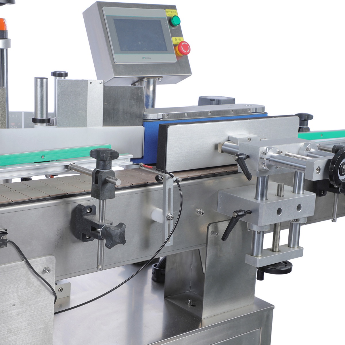 Automatic Bottle-Rolling Labeling Machine view 3