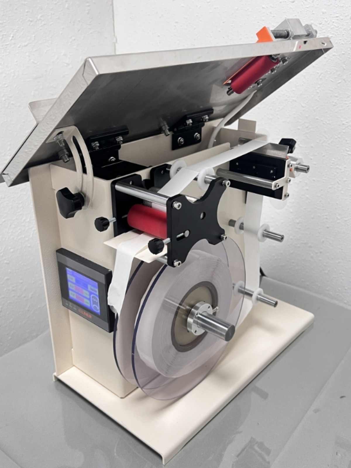 Semi-Automatic Corner Labeling Machine view 2
